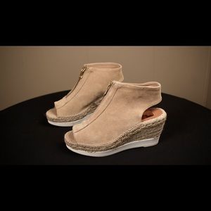 Kanna Wedge Sandals size 7